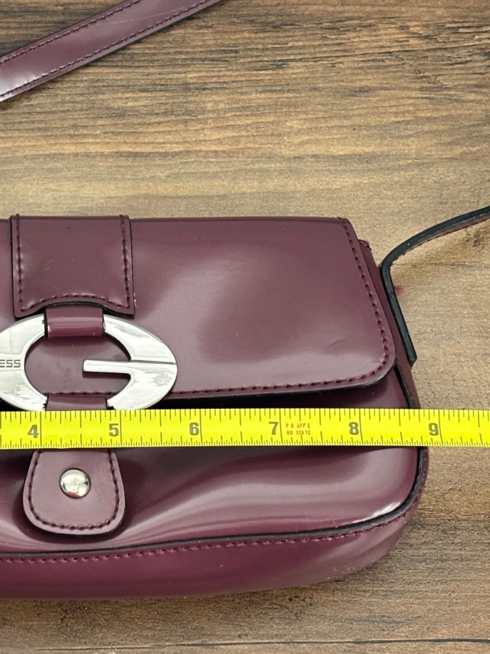 Vintage Y2K Guess Maroon Patent Finish Shoulder Bag Handbag Buckle Purse 2000's - Picture 11 of 15